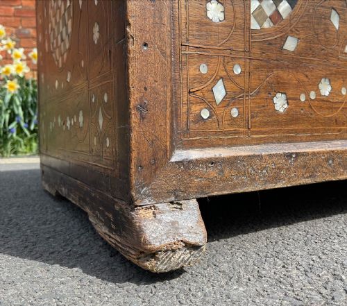 NINETEENTH CENTURY OTTOMAN TRUNK - ADDITIONAL PHOTO 9