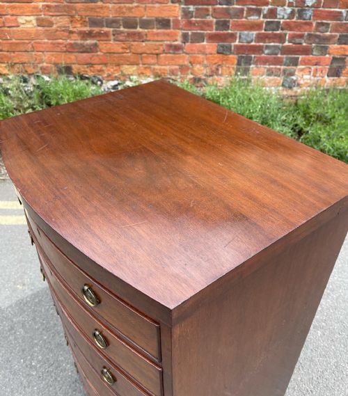 NARROW MAHOGANY BOWFRONTED CHEST - ADDITIONAL PHOTO 3