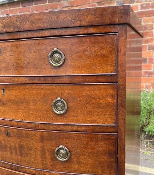 NARROW MAHOGANY BOWFRONTED CHEST - ADDITIONAL PHOTO 4