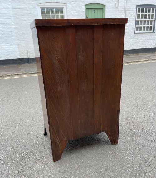 NARROW MAHOGANY BOWFRONTED CHEST - ADDITIONAL PHOTO 6