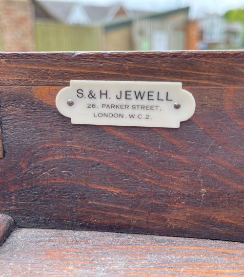 NARROW MAHOGANY BOWFRONTED CHEST - ADDITIONAL PHOTO 7