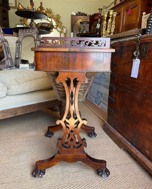 EARLY VICTORIAN ROSEWOOD WORK TABLE - ADDITIONAL PHOTO 5