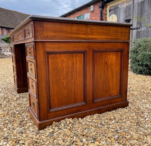 VICTORIAN MAHOGANY PEDESTAL DESK - ADDITIONAL PHOTO 1