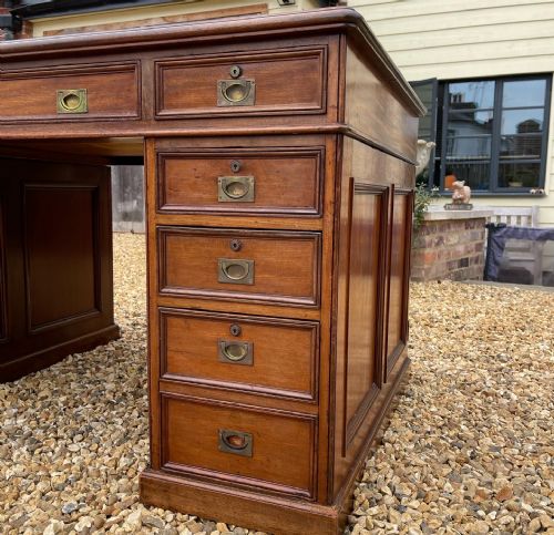 VICTORIAN MAHOGANY PEDESTAL DESK - ADDITIONAL PHOTO 9