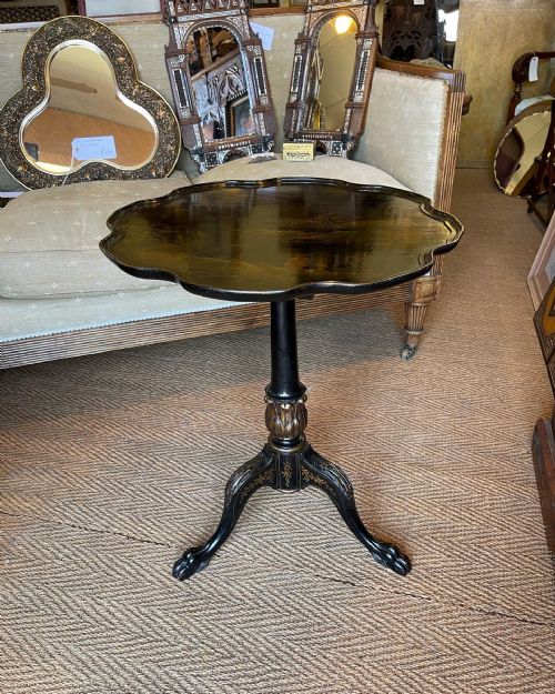 chinoiserie pedestal table - CATEGORY: ANTIQUE TABLES - DATED 1900