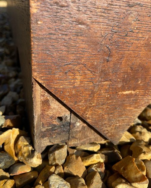 NINETEENTH CENTURY OAK CUPBOARD - ADDITIONAL PHOTO 1