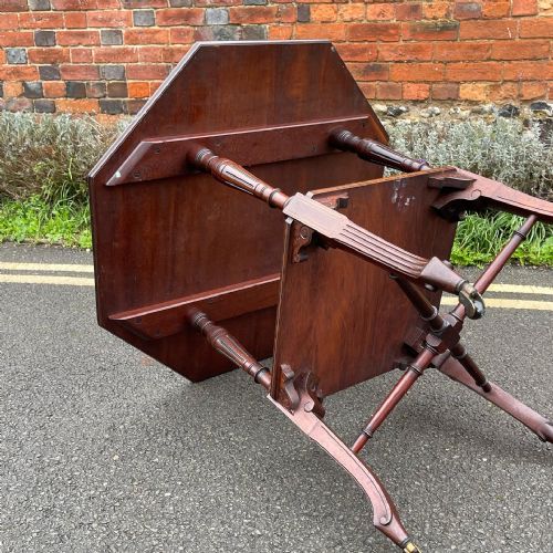 LATE VICTORIAN ROSEWOOD TABLE - ADDITIONAL PHOTO 5