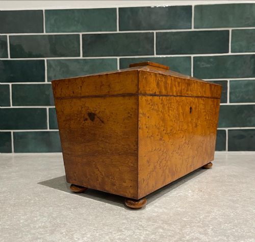 NINETEENTH CENTURY BIRDSEYE MAPLE TEA CADDY - ADDITIONAL PHOTO 6