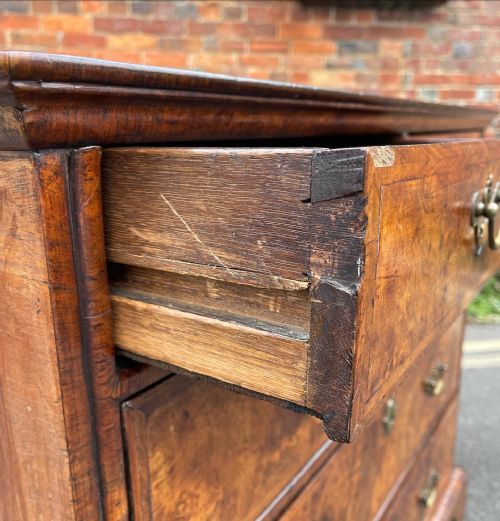 EARLY EIGHTEENTH CENTURY WALNUT CHEST - ADDITIONAL PHOTO 2