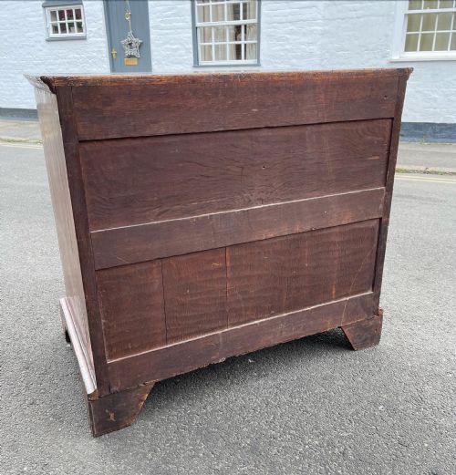 EARLY EIGHTEENTH CENTURY WALNUT CHEST - ADDITIONAL PHOTO 9
