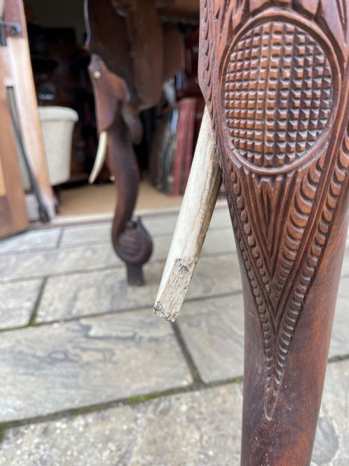EXCEPTIONALLY LARGE ELEPHANT TABLE - ADDITIONAL PHOTO 4