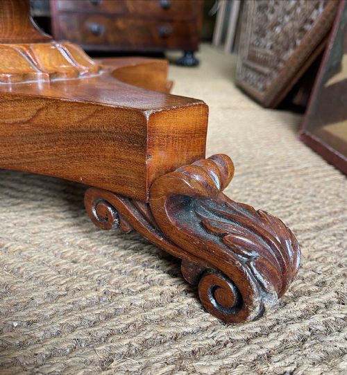 EARLY VICTORIAN MAHOGANY TABLE - ADDITIONAL PHOTO 2