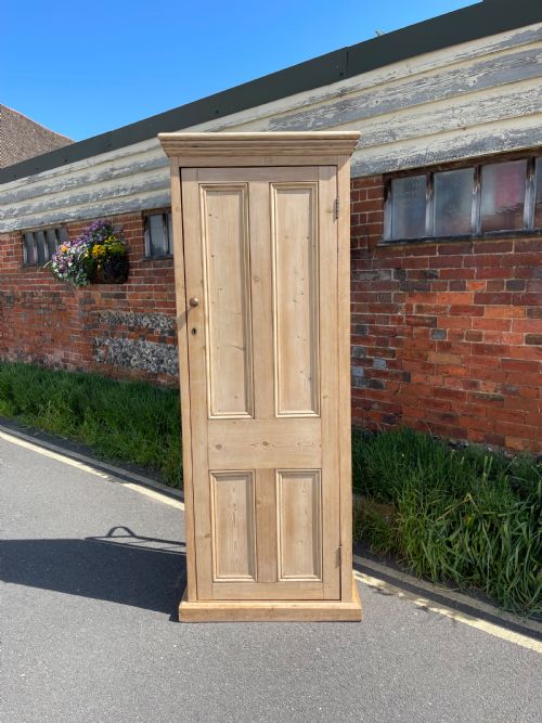 nineteenth century pine cupboard - CATEGORY: ANTIQUE CUPBOARDS - DATED 19TH CENTURY