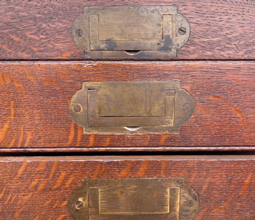 LATE VICTORIAN OAK COLLECTORS CHEST - ADDITIONAL PHOTO 1