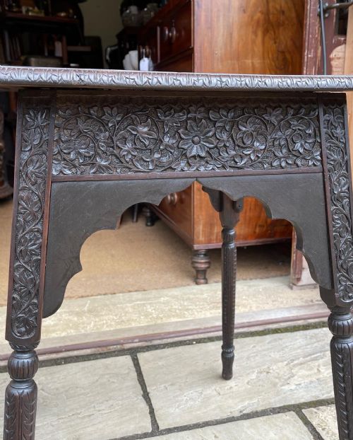 NINETEENTH CENTURY NORTH INDIAN PADOUK TABLE - ADDITIONAL PHOTO 3