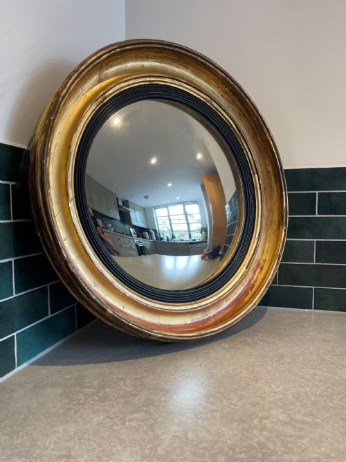 early nineteenth century convex mirror - CATEGORY: ANTIQUE MIRRORS - DATED 19TH CENTURY