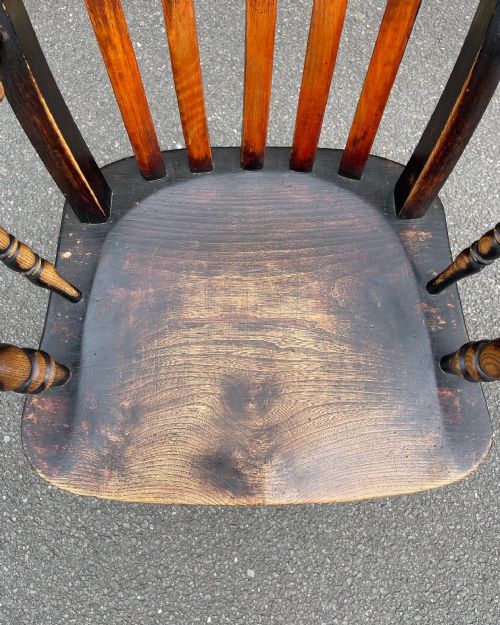 NINETEENTH CENTURY WINDSOR ARMCHAIR - ADDITIONAL PHOTO 3