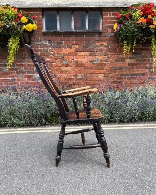 NINETEENTH CENTURY WINDSOR ARMCHAIR - ADDITIONAL PHOTO 4