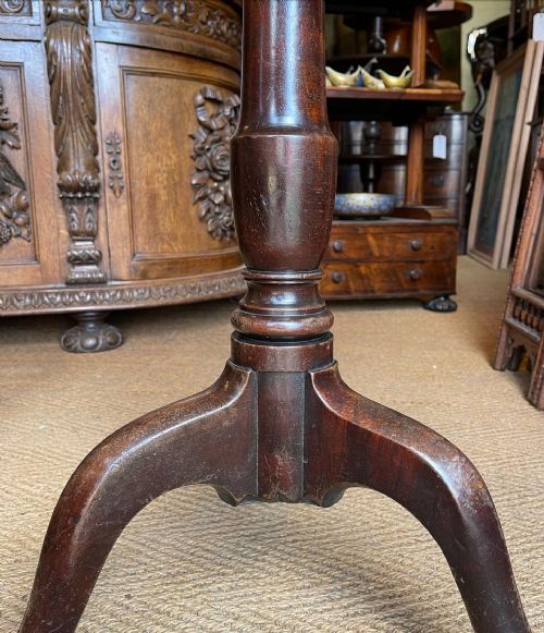 EIGHTEENTH CENTURY MAHOGANY TRIPOD TABLE - ADDITIONAL PHOTO 7
