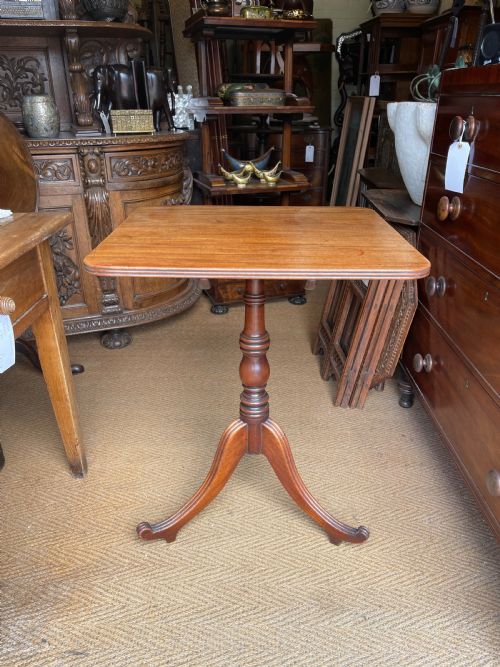 GEORGIAN MAHOGANY TILT TOP TABLE - ADDITIONAL PHOTO 1