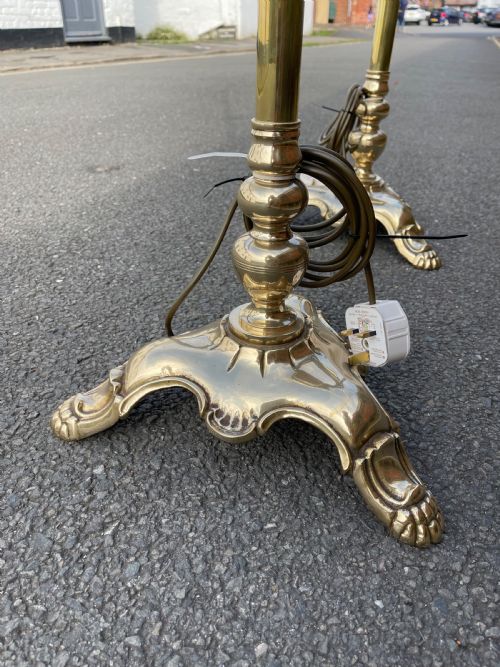 PAIR OF BRASS FLOOR LAMPS - ADDITIONAL PHOTO 3