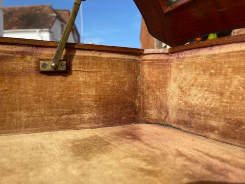 LATE VICTORIAN INLAID BIJOUTERIE TABLE - ADDITIONAL PHOTO 7