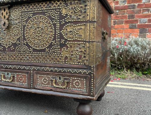ZANZIBAR CHEST - ADDITIONAL PHOTO 2