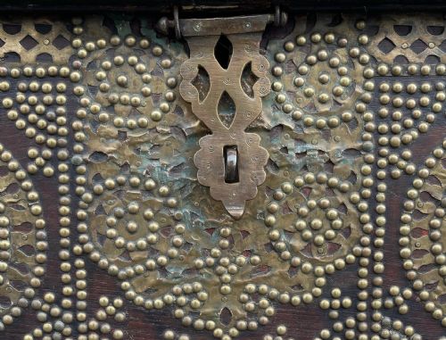 ZANZIBAR CHEST - ADDITIONAL PHOTO 4