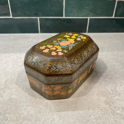 nineteenth century kashmiri papiermache box - CATEGORY: ANTIQUE BOXES - DATED 1890