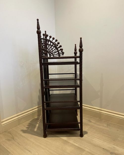 FLOOR STANDING SHELVES - ADDITIONAL PHOTO 4