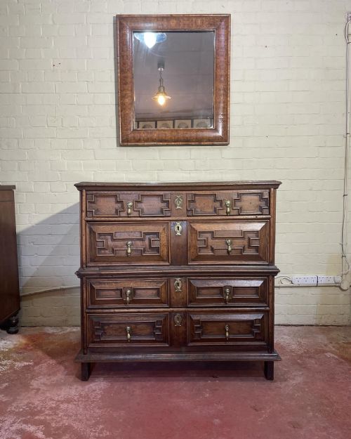 seventeenth century oak chest - CATEGORY: ANTIQUE CHEST OF DRAWERS - DATED 17TH CENTURY