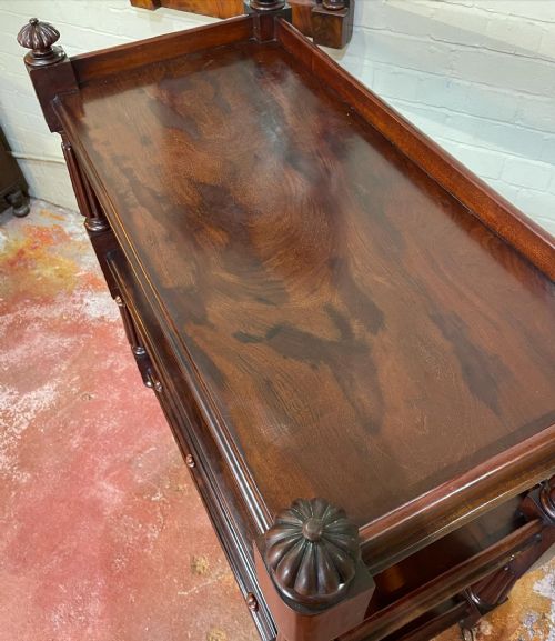 EARLY VICTORIAN MAHOGANY BUFFET - ADDITIONAL PHOTO 2