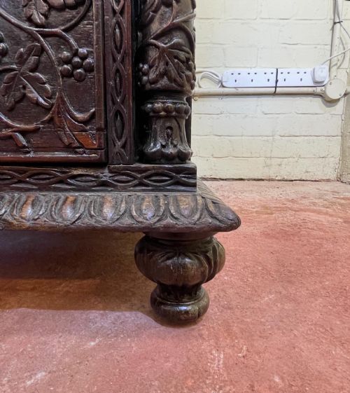 ANGLO INDIAN PADAUK PEDESTAL DESK - ADDITIONAL PHOTO 3