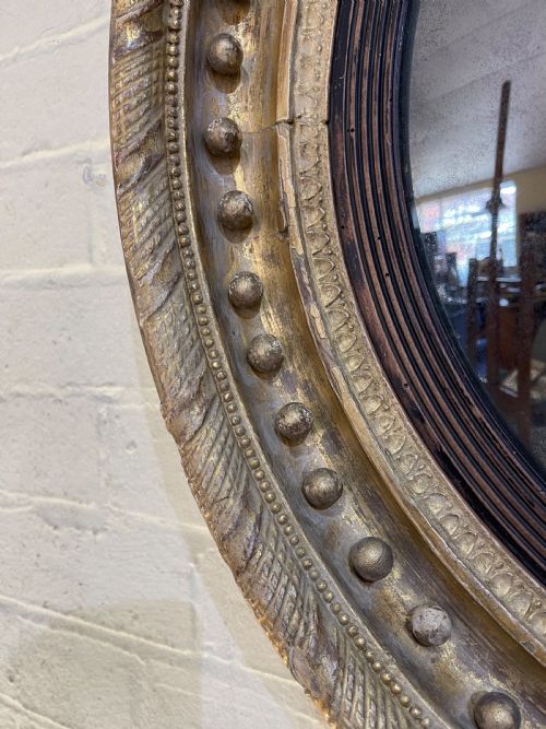 EARLY NINETEENTH CENTURY GILTWOOD CONVEX MIRROR - ADDITIONAL PHOTO 3