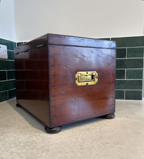 NINETEENTH CENTURY MAHOGANY BOX - ADDITIONAL PHOTO 2