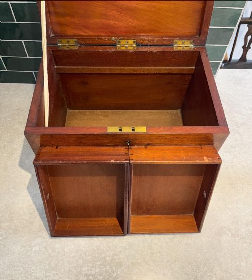NINETEENTH CENTURY MAHOGANY BOX - ADDITIONAL PHOTO 3
