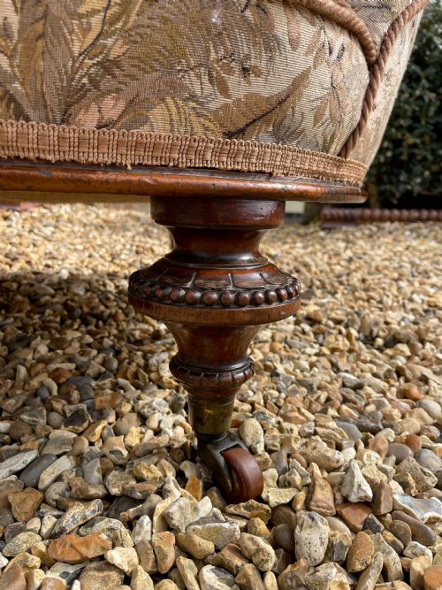 VICTORIAN SOFA - ADDITIONAL PHOTO 1