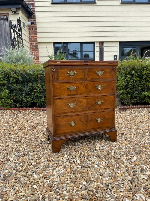 walnut batchelors chest - CATEGORY: ANTIQUE CHEST OF DRAWERS - DATED 1920