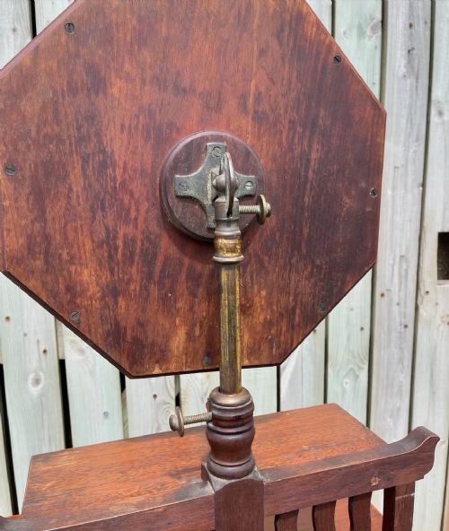 AESTHETIC SHAVING STAND - ADDITIONAL PHOTO 1