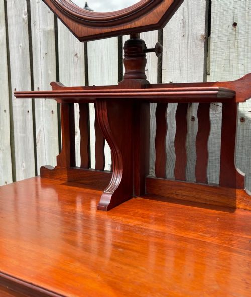AESTHETIC SHAVING STAND - ADDITIONAL PHOTO 2