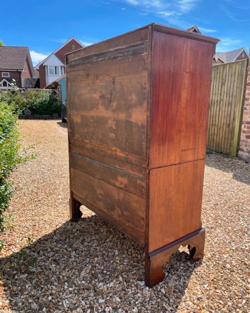 GEORGE II CHEST OF DRAWERS - ADDITIONAL PHOTO 3