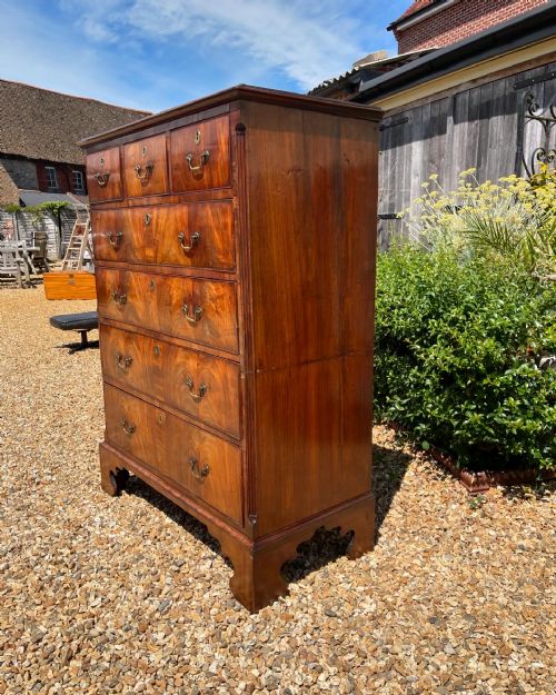 GEORGE II CHEST OF DRAWERS - ADDITIONAL PHOTO 4