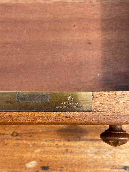 FINE WALNUT CYLINDER BUREAU - ADDITIONAL PHOTO 6