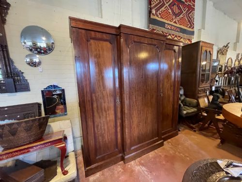 victorian mahogany wardrobe - CATEGORY: ANTIQUE WARDROBES - DATED 1870