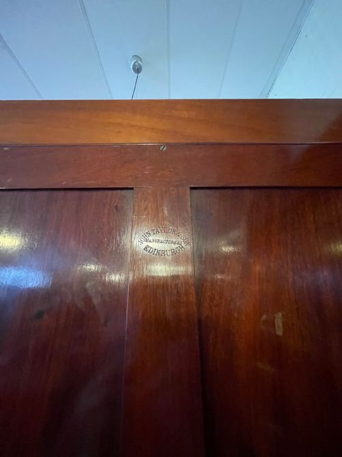 VICTORIAN MAHOGANY WARDROBE - ADDITIONAL PHOTO 2