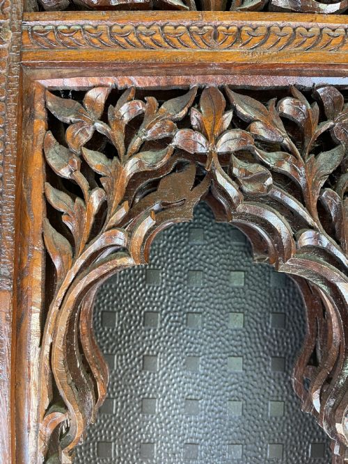 NORTH INDIAN TABLE - ADDITIONAL PHOTO 3