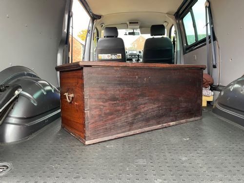 NINETEENTH CENTURY INDIAN ROSEWOOD TRUNK - ADDITIONAL PHOTO 7