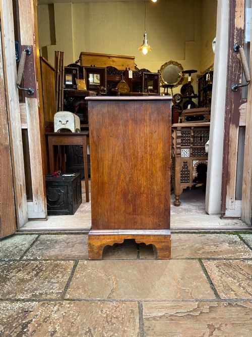 CHEST OF EIGHT DRAWERS - ADDITIONAL PHOTO 3