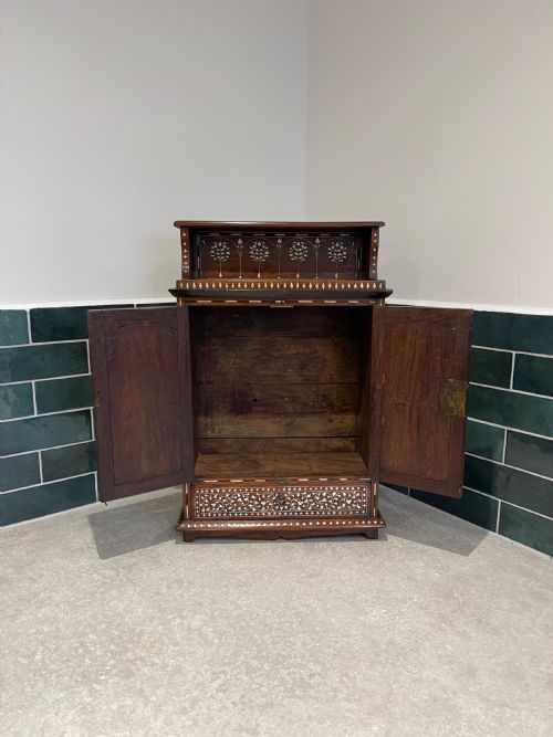 HOSHIARPUR TABLE CABINET - ADDITIONAL PHOTO 2