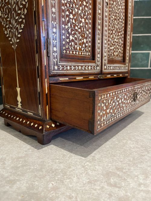 HOSHIARPUR TABLE CABINET - ADDITIONAL PHOTO 6